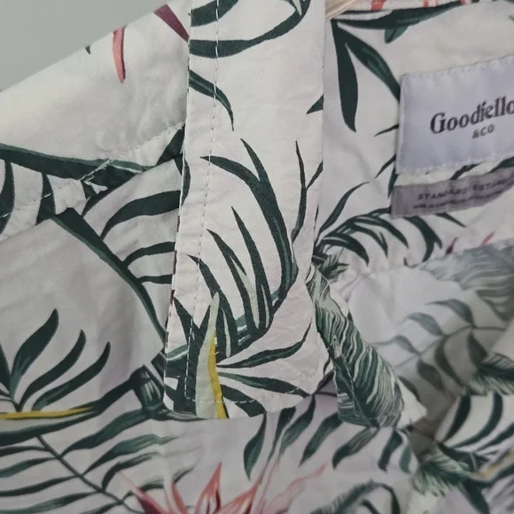 Goodfellow & Co tropical short sleeve shirt - Picture 3 of 9